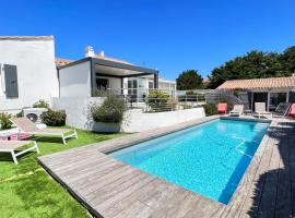 Villa avec piscine privée, à proximité de la plage et du centre de thalasso, cottage in Ars-en-Ré