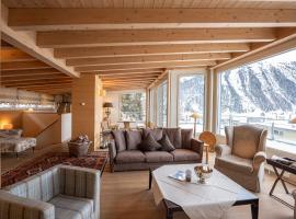 Apartment Chesa Crusch 7 by Interhome, hotel in Samedan