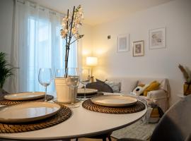 Maison Blanche: appartamento elegante con parcheggio privato, hotel a mantovai vasútállomás környékén Mantovában