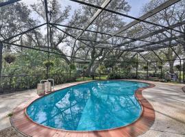 Spacious Freeport Home with Private Pool and Lake View, spahotel i Freeport