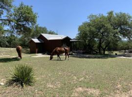 Hill Country Hideout – hotel w mieście Pipe Creek