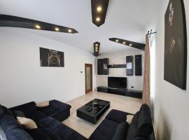 Diamonds House, hotel i Lupeni