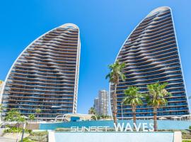 Sunset Waves Deluxe Apartments Poniente Beach Resort