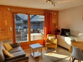 Appartement 3 pièces au centre de Samoëns avec garage, balcon et WIFI - FR-1-629-101