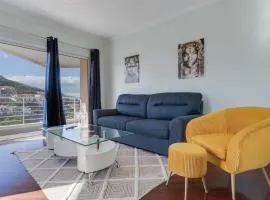 Camara de Lobos Duplex Apartment by HR MADEIRA