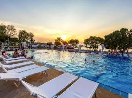 Mobile Homes in Camping Omisalj, island Krk, with swimmingpool