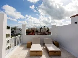 Ocean Views & Private Beach! Luxury 4BDR Getaway