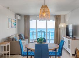 Sunset Beach Suite 2BR Lux Condo next to The Morgan Resort, family hotel in Maho Reef