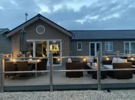 Seahorse Lodge at The Bay Filey, sleeps up to 6, and 2 dogs stay for free!