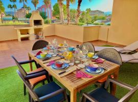 1&ordf;L&iacute;nea-50m de playa-Reformado-BBQ privada-Vistas al mar-3 terrazas, готель у місті Денія