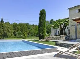 Relaxing Home Near Pool in Malaucène