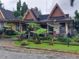 Pirerukafu Villa's - Villa Tipe Thailand di Kota Bunga Puncak, villa in Cimacan