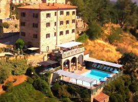 Lo Scricciolo, hotel med pool i Montecastelli Pisano