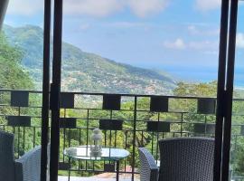 Otantik Residence, отель в Виктории, рядом находится Seychelles National Botanical Gardens