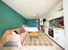 Studio on the beach, hotel din Marigot