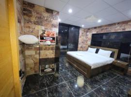 Galaxy Hill Resorts Murree, Residence inn GHR9320, hotel v destinaci Murree