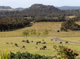 Hanging Rock Views, bed and breakfast a Woodend