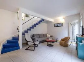 Les Volets Bleus T3 de 80 m2 patio privatif