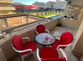 Heart of Puerto Banus newly renavated Free parking , WIFi ,Pool,Gym,Padel court