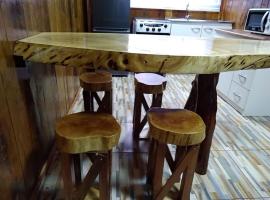 Cabañas El_Nativo2, hotel em Choshuenco