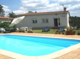 House - 4 Bedrooms with Pool and WiFi young people group not allowed - 04020, hotel sa Sant Genís de Palafolls