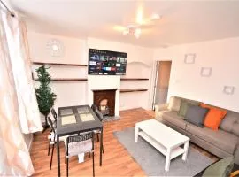 Lovely 3 Bedroom House Dagenham