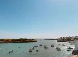 Face au Port de SAINT GILLES CROIX DE VIE