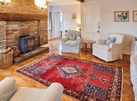 Host & Stay - Penrheol Farmhouse、ブレコンのホテル