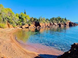 Superbe 6 couchages - Proche mer - Climatisation, semesterboende i Saint-Raphaël