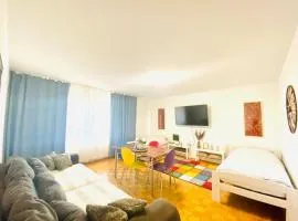 HannoverMesseApartment 2 bedroom and a balcony