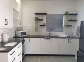 Overnight stay. Self-catering., hotel a Klerksdorp