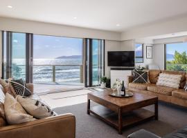 The Big Bach, self catering accommodation in Wellington