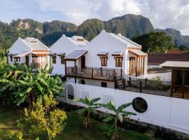 โรงแรมพังงาออริจิ้น, hotel in Ban Khaek