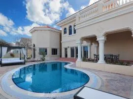 Maison Privee - Palm Jumeirah Beach Front XL Villa with Private Pool