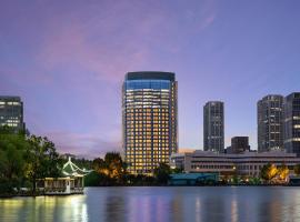 HUALUXE Shanghai Changfeng Park by IHG