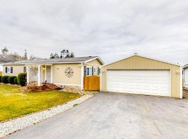 Chateau Camano, cottage in Madrona Beach