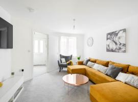 Fortified Three Bedroom Home Bristol，位于Hallen的酒店