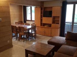 Appartement Spacieux Pra Loup T4 11 pers. 105m²، شقة في Uvernet-Fours