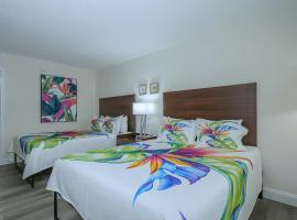 All-New, Private, Huge TV, Heated Pool, Tiki Bar, apart-hotel u gradu Sarasota