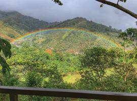 Modern cabin nestled in mountain nature. Paradise!, cabin in Orosí