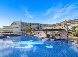 Royalton Splash Riviera Cancun, An Autograph Collection All-Inclusive Resort, five-star hotel in Cancún