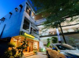 Madonna Hometel and Suites, Hotel in Panabo