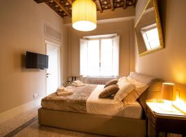 Noble Floor - Luxury Apartments, hotel cerca de Basílica de San Frediano, Lucca