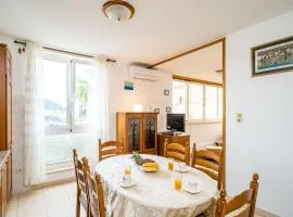 SPACIOUS THREE BEDROOM APARTMENT