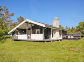 Nice Home In Sams With Kitchen, atostogų namelis mieste Onsbjerg