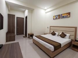 Hotel The Luxem - Golf Course Road, hotel in Gurgaon