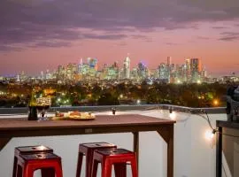 StayCentral - Northcote Townhouse with Study