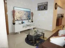 Confidence Luxurious Apartment-GARDEN TOWER-Gym Pool WIFI