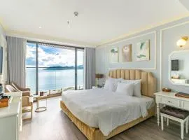 La Vague Hotel