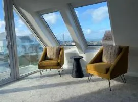 Modern holiday home with sea view & BBQ hut- close to beach